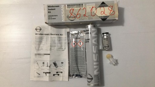 NISSAN МОНТАЖНЫЙ КОМПЛЕКТ / КЛЕЙ KE15010003