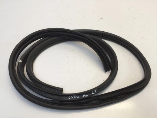 MITSUBISHI L200 V DOUBLECAB прокладка двери задняя L