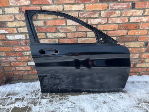 Mercedes c-class w205 передняя правая дверь познань обмен