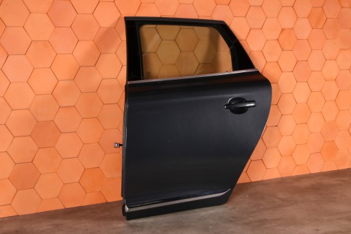 VOLVO XC60 XC 60 and LIFT door complete left left rear part 492-46 SAVILE GREY
