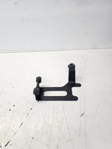 držač POMPY vode AUDI Q5 8R 8R0261153A