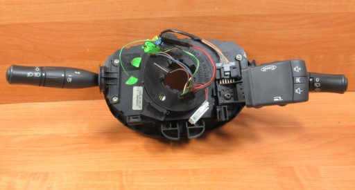 КОМБИНИРОВАННЫЙ ПЕРЕКЛЮЧАТЕЛЬ RENAULT MEGANE II 8200480340