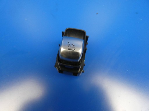 MERCEDES E KLASA W213 KOMBI switch SKLADANIA KANAPY left rear part