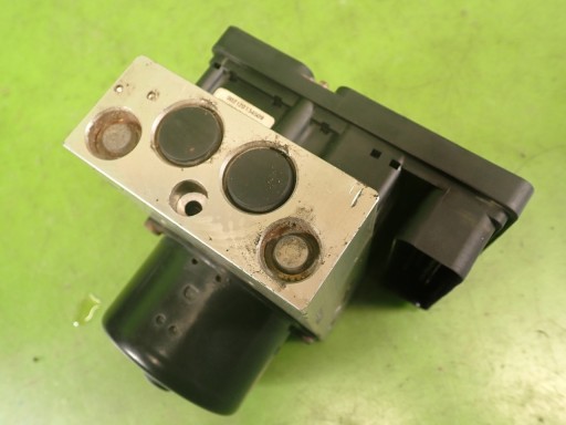 P08671225 8671224 - Насос ABS VOLVO S60 2.4 B 02R