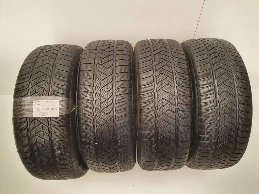 4X Pirelli SCORPION зимние шины 235/55 R19 105H