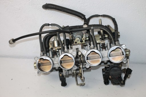 82 - YAMAHA R1 07-08 дроселі уприскування