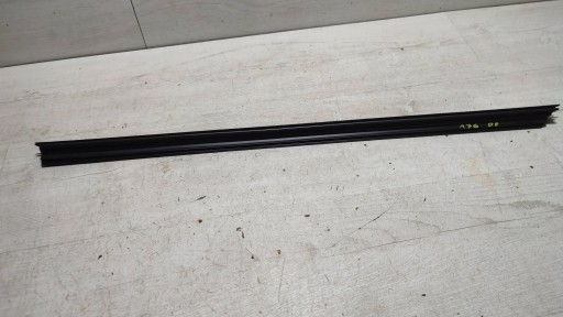 Mercedes-Benz A W176 2017 front side right moulding dust wewntrzna