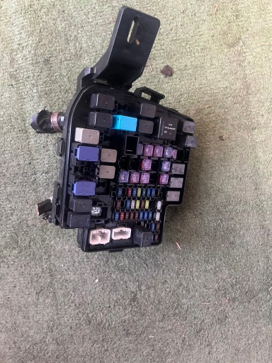 255613 - БЛОК ПРЕДОХРАНИТЕЛЕЙ MAZDA CX3 CX-3 D09W86765