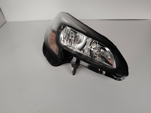 far desna REFLEKTOR OPEL CORSA E 14