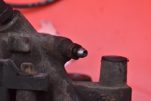 caliper brake right rear part MERCEDES C-KLASA W204 1.8 compressor; 156KM 07-11