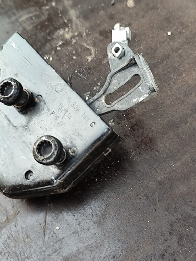 VW T5 T6 Halter Haken Halter SITZ dwojka koziolek trojka 7H0883389C