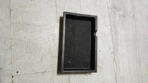 Mazda 3 III BM 17r Handschuhfach tunelu srodkowego