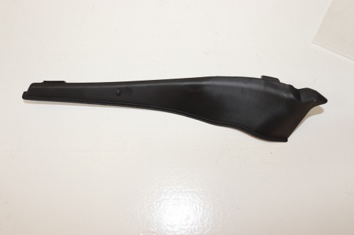 95137390 - OPEL MOKKA ЛИСТ ПОДШИВАЕТ ПРОФИЛЬ ЛЕВОЙ СТОЙКИ