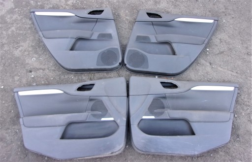 96775054ZD - CITROEN C4 II B7 обивка боковой двери комплект