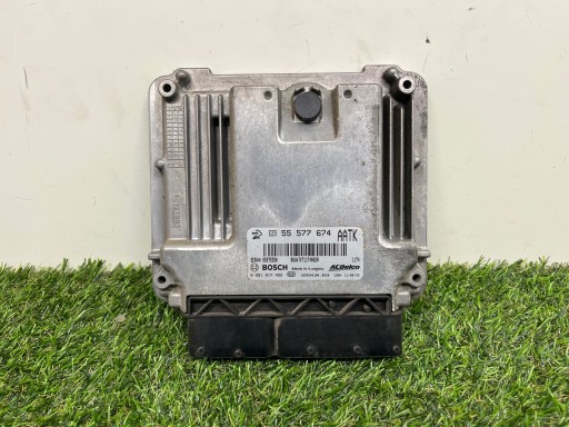computer of the engine control unit OPEL ASTRA J 55577674