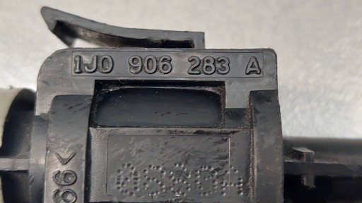 valve vacual AUDI A4 B5 LIFT 1.9 TDI 1J09062