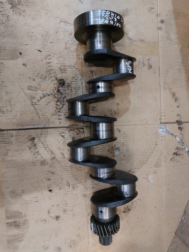 Колінчастий вал двигуна perkins 4.203 4 цил