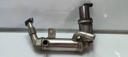 KIA CEED und I30 und 1,6 CRDI abgaskuehler agr EGR 284162A410
