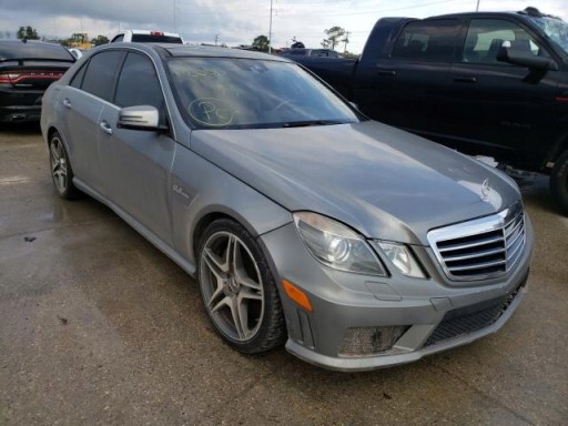 2010r - MERCEDES E W212 63 AMG 6.3 V8 КУЗОВ ДОКУМЕНТЫ ЧЕТВЕРТЬ КРЫША КАПОТ