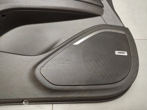 Renault Grand scenic IV side door left front 809012470R BOSE