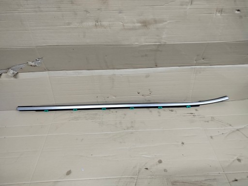 moulding dust door right front HYUNDAI I30 II 2012- CHROM