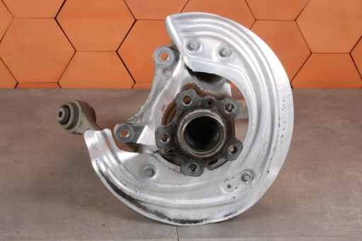 BMW G20 G21 G22 G23 otoč ramene čepu pravá pravý předek RWD 6877144