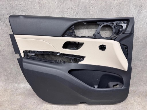 A1677274900 - Оббивка дверей ліва передня mercedes gle w167