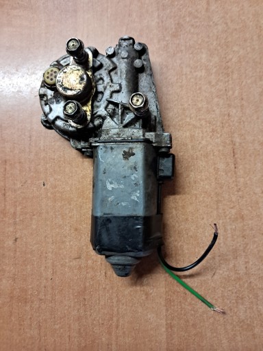 Электродвигатель правого стеклоподъемника mercedes w124 0130821285