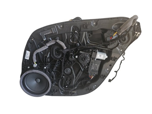 Volvo v60 ii правий задній склопідйомник 32353355