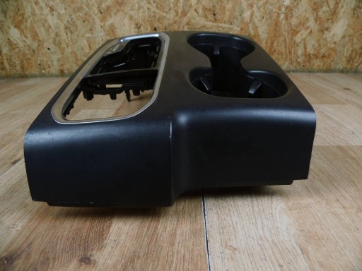 Hyundai Santa Fe IV cap tunelu frame electric brake stojak kubki