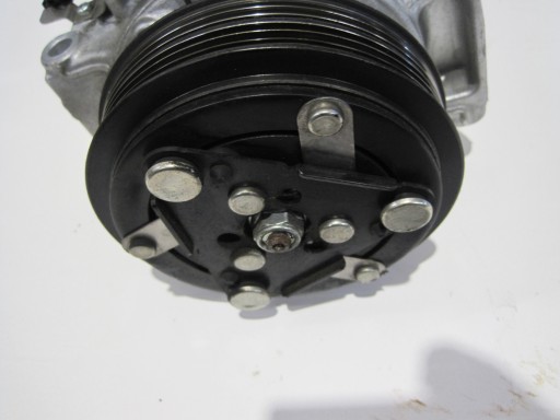 compressor of the air conditioning NISSAN QASHQAI III 1,3iT 92600-6UB0A