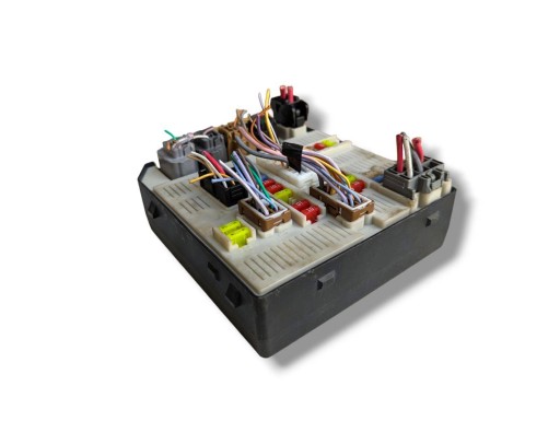 Module fusibles Renault Megane 3 2009 284B60008R