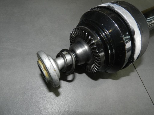 BMW M5 F90 semi-axis right rear part 7856936