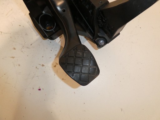 PEDAL pedale spojka brzda EU SKODA OCTAVIA III 5Q1721058BH