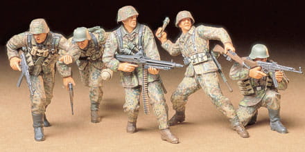 TAMIYA 35196 1:35 German Front-Line Infantry