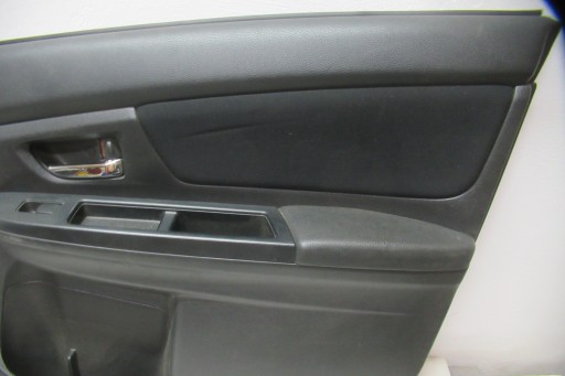 SUBARU XV 12R side door right front