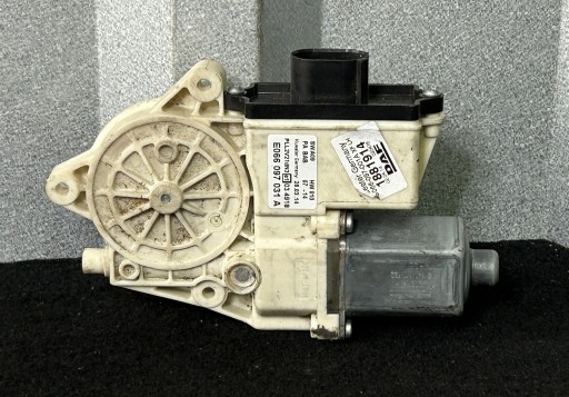 1881914 электродвигатель стеклоподъемника daf левый