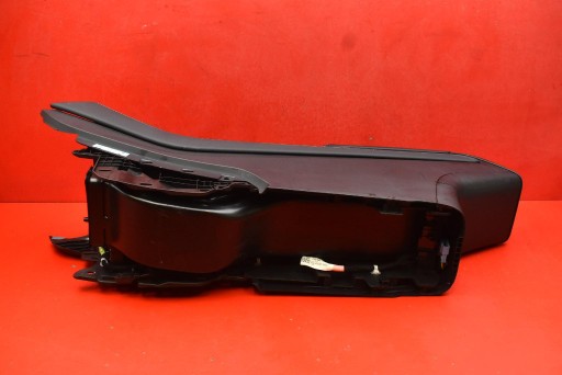 TUNEL central armrest SKORZANY EU 1755501-62-F TESLA MODEL Y 20