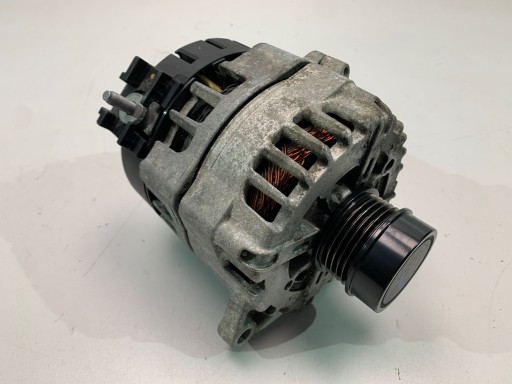 Mercedes a35 w177 генератор a0009068206