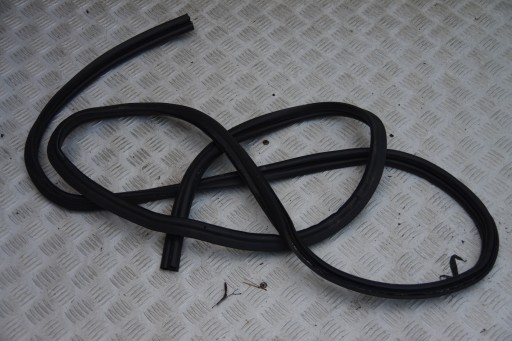 J9C3 - Прокладка кришки багажника JAGUAR E-PACE X540