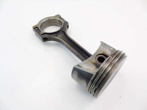 79L82 - Поршень шатун 1.6 16V B Фокус 2 C-MAX C30 S40 V50