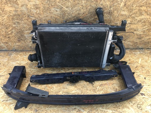 Радіатор передній Opel Astra J DIESEL