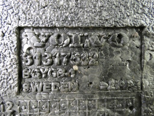 VOLVO V40 II 12- polystirene boot floor well