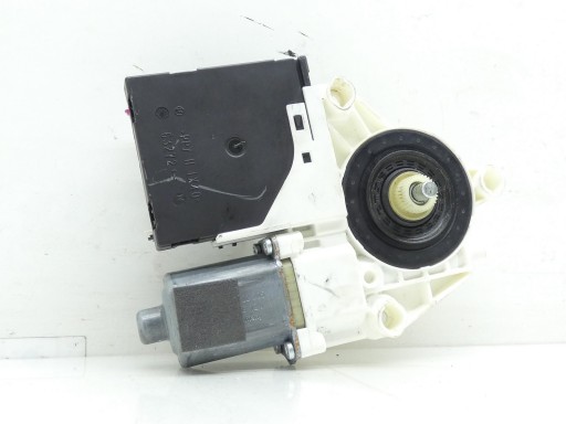 Моторчик склопідйомника лівий передній audi a3 8p підйомник 8p0959801q