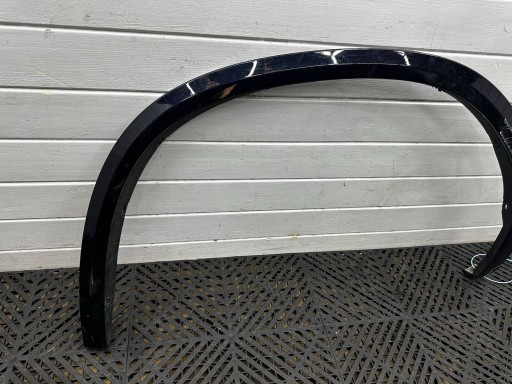 cap nadkola of the rear BMW X3 G01 8064823