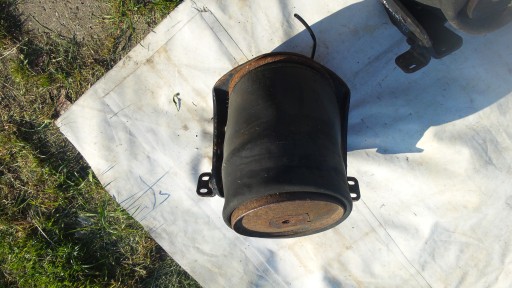 ПОДУШКА ПІДЙОМНОЇ ОСІ 6X2 MAN TGA TGX