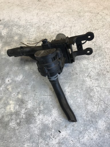 Электромагнитный клапан водяного насоса A6 C6 LIFT 4F1959617B