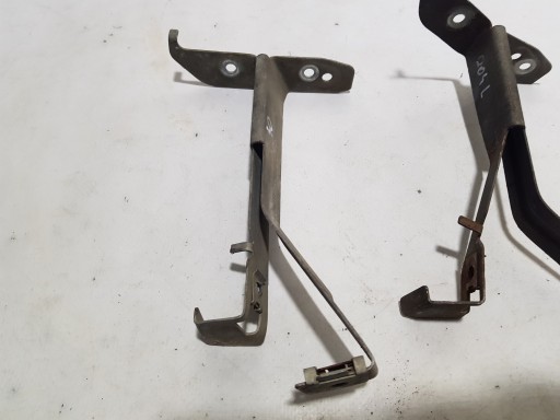 holder console of a bumper left front MERCEDES W204 W212 W218 A2045241340