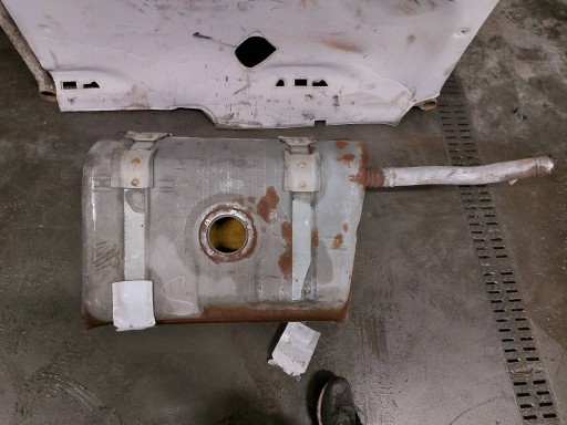 Бак Паливний бак CHEVROLET CAMARO IV 3.4 V6 94R