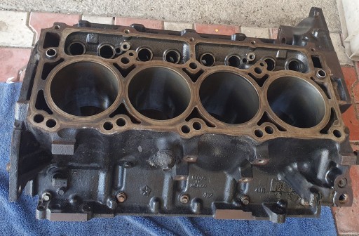 ECDAWEDE90 - DODGE CHARGER LIFT 2015- 5.7 V8 БЛОК ДВИГУНА